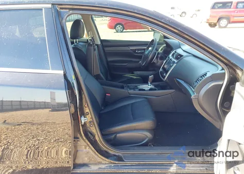 2018 Nissan Altima 2.5 Sr из США, поврежденный, VIN 1N4AL3AP2JC273598